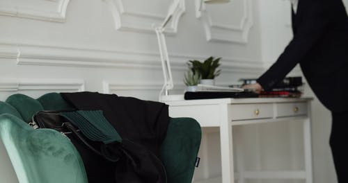 有关＃室内, 上班服, 修理的免费素材视频