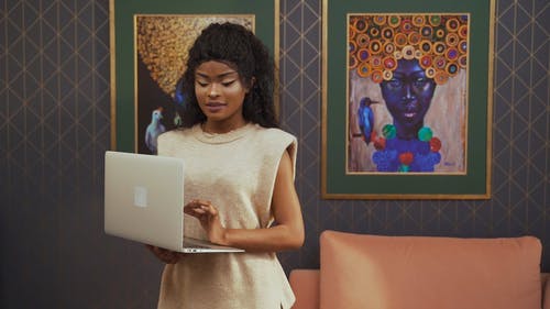 有关化妆, 女人, 握住的免费素材视频