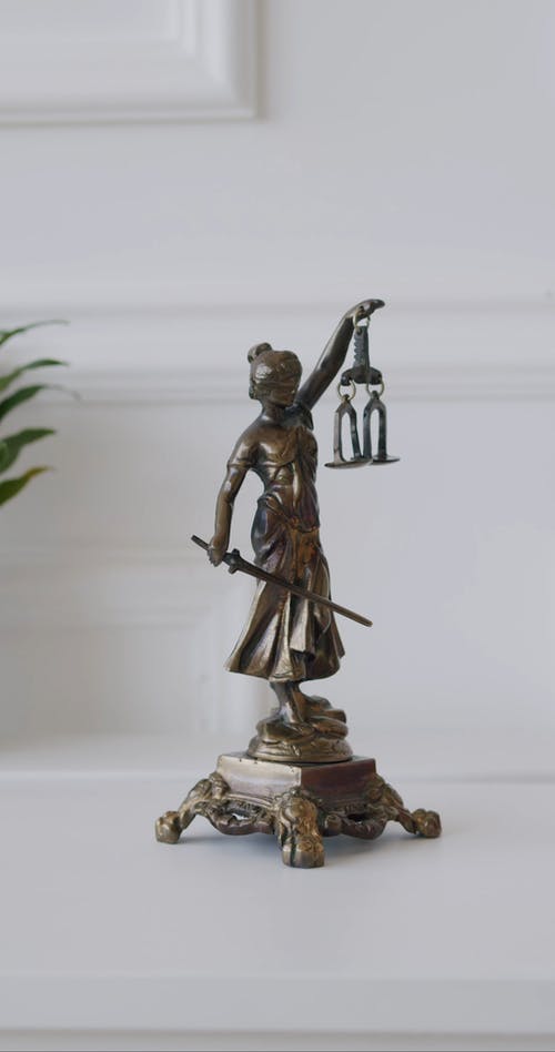 有关垂直视频, 小塑像, 法的免费素材视频