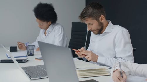有关互联网, 可携式, 同事的免费素材视频