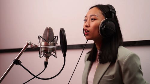 有关唱歌, 执行, 女人的免费素材视频