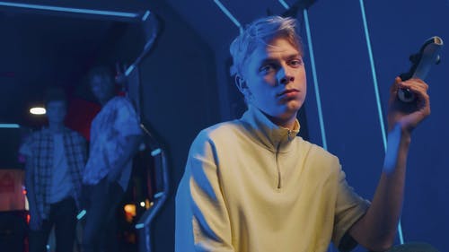 有关严肃, 握住, 特写的免费素材视频