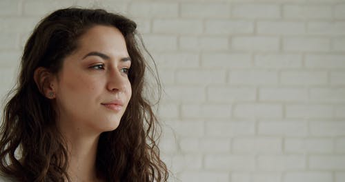 有关卷发, 特写, 穿着的免费素材视频