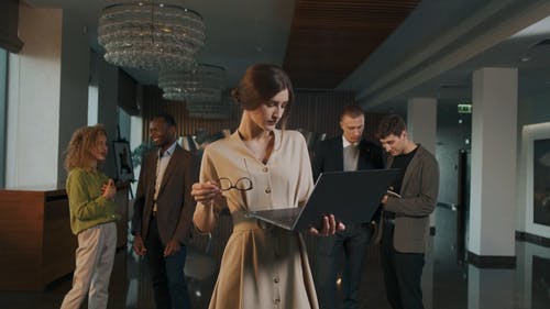 有关商务女士, 女人, 室内的免费素材视频