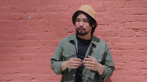 有关夹克, 微笑, 快乐的免费素材视频