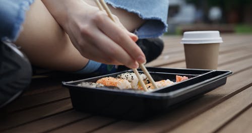 有关吃, 咀嚼, 坐的免费素材视频