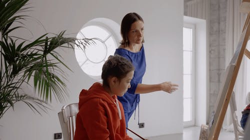 有关＃室内, 儿童, 哀思的免费素材视频