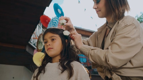 有关女人,女孩,把的免费素材视频