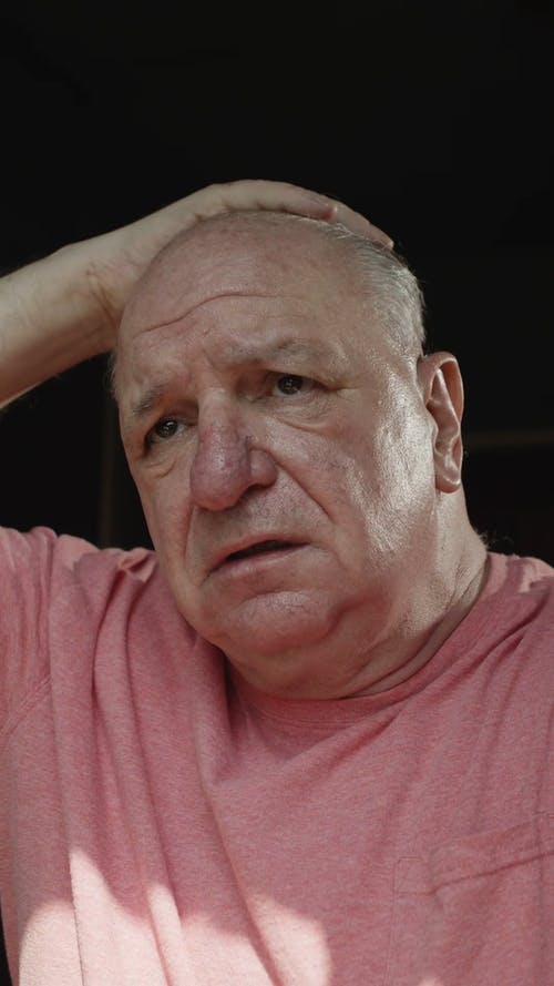 有关不快乐, 伤心, 垂直视频的免费素材视频