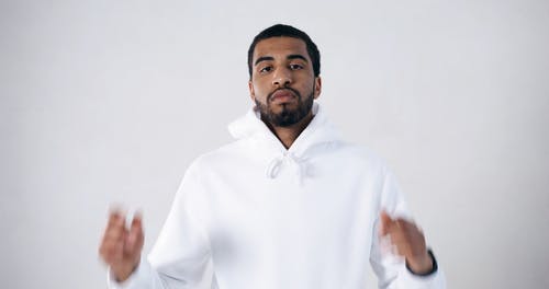 有关白色, 站立, 纵向的免费素材视频