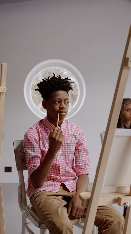 有关刷子, 垂直视频, 女人的免费素材视频