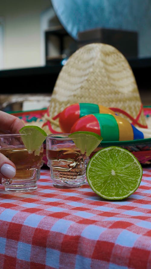 有关cinco de mayo, 喝, 垂直视频的免费素材视频