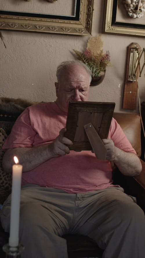 有关伤心, 回忆, 垂直视频的免费素材视频