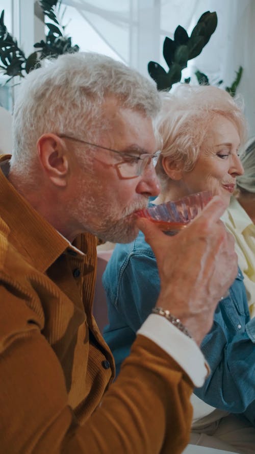 有关一起, 享受, 喝的免费素材视频