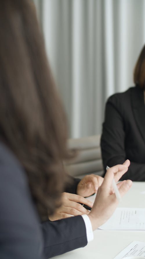 有关商业, 垂直视频, 女性的免费素材视频