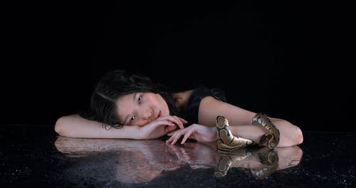 有关一个人, 反射, 女人的免费素材视频