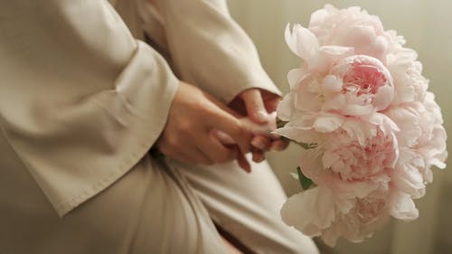 有关女性, 室内, 手的免费素材视频