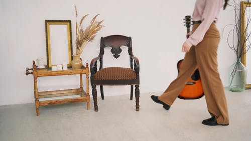 有关＃室内, 乾燥花, 人的免费素材视频