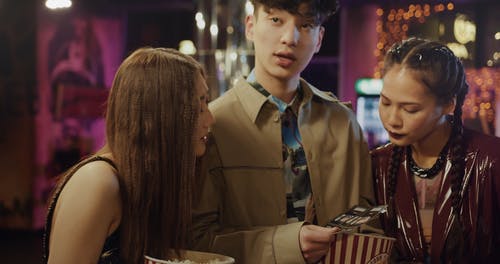 有关大厅, 夹克, 室内的免费素材视频