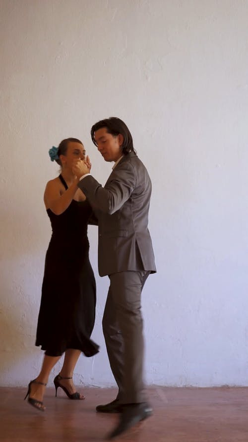 有关人, 传统, 垂直视频的免费素材视频