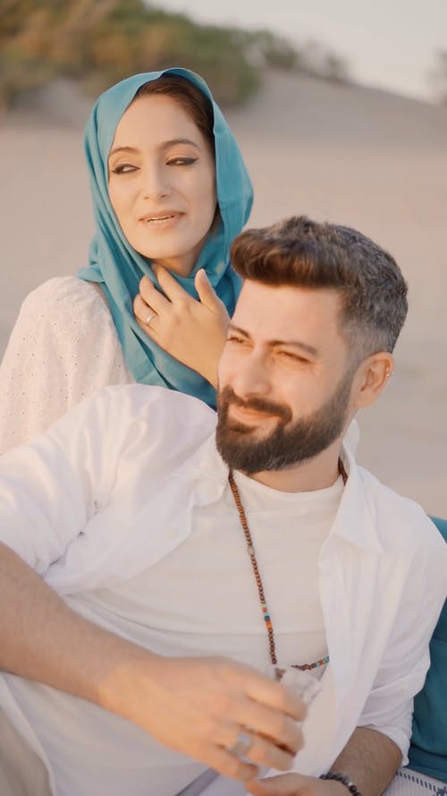 有关一对, 一起, 乱放电的免费素材视频