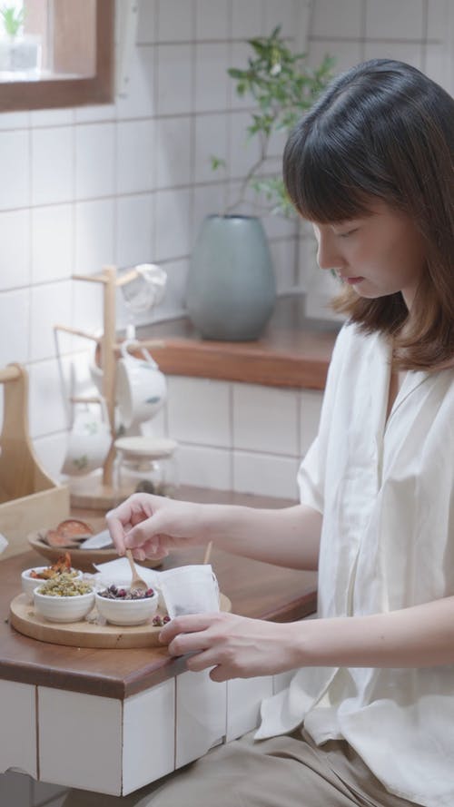 有关乾燥花, 垂直拍摄, 填充的免费素材视频