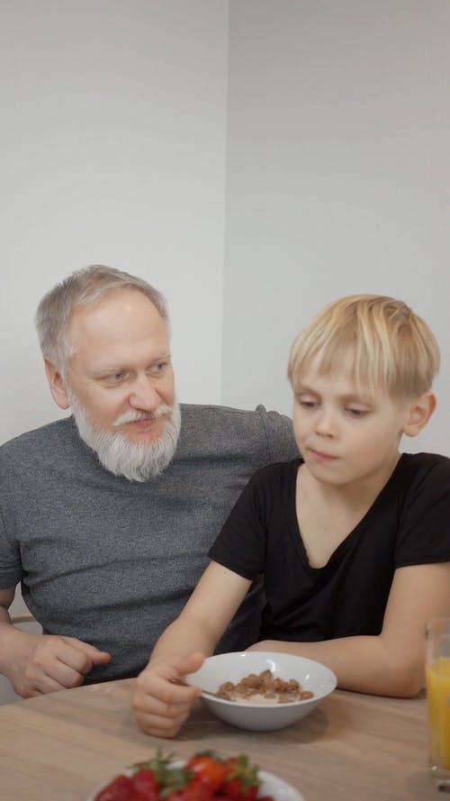 有关一起, 人, 吃的免费素材视频