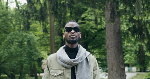 有关人, 公园, 围巾的免费素材视频