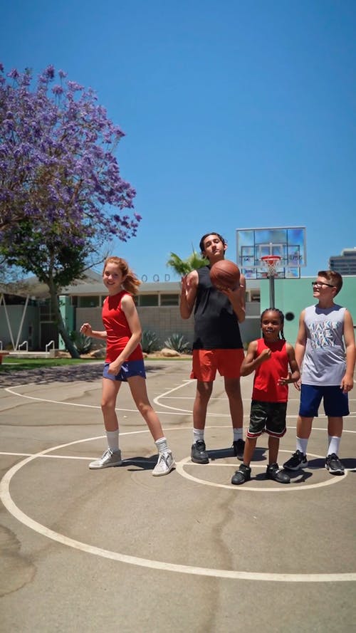 有关一起, 体力活动, 垂直视频的免费素材视频