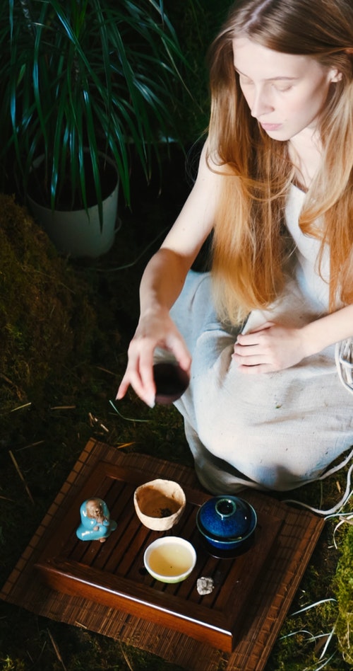 有关人,喝,垂直视频的免费素材视频