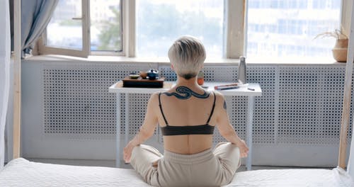 有关刺青的, 印度人坐, 女人的免费素材视频