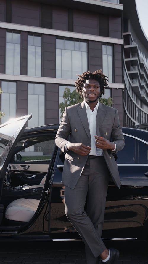 有关人, 商务车, 垂直视频的免费素材视频