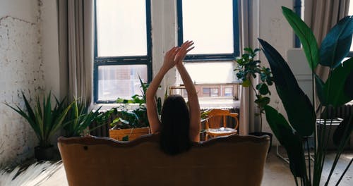 有关举起手臂, 人, 坐的免费素材视频