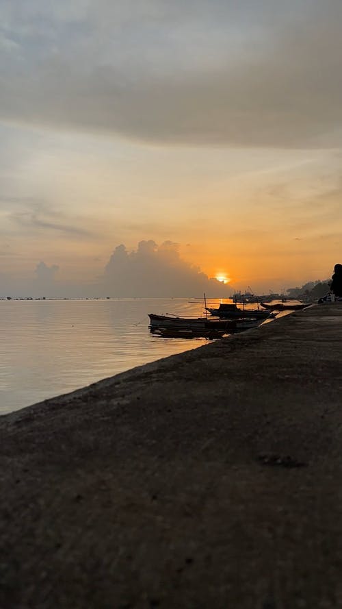 有关垂直视频, 多云的, 户外的免费素材视频