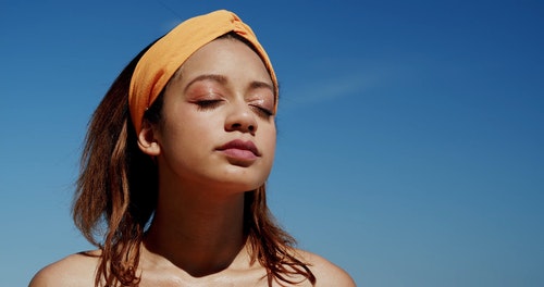 有关女人,特写,蓝天的免费素材视频