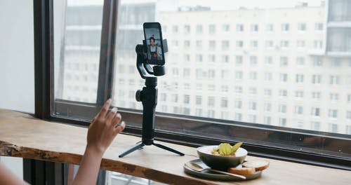 有关三脚架, 健康, 室内的免费素材视频