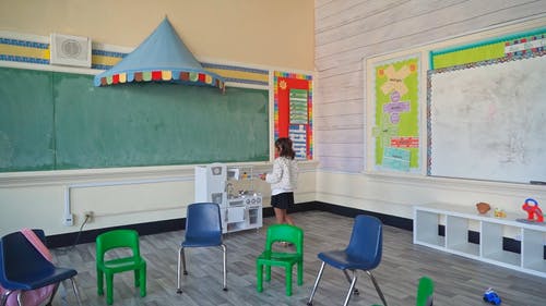 有关儿童, 厨房玩具, 女孩的免费素材视频