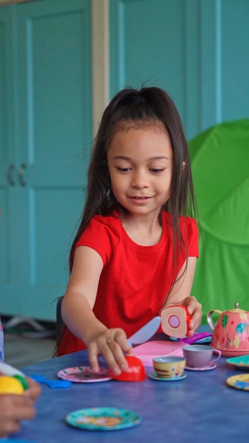 有关＃室内, 儿童, 哀思的免费素材视频