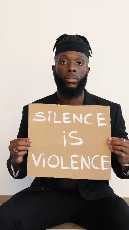 有关坐, 垂直视频, 展示的免费素材视频