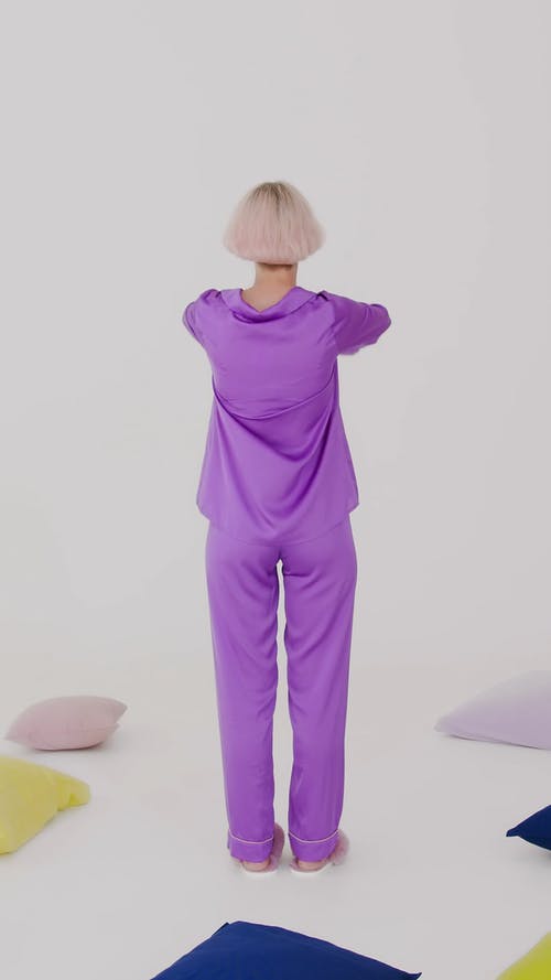 有关伸展, 垂直视频, 女人的免费素材视频
