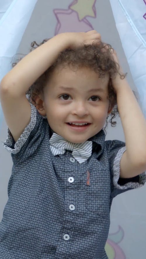 有关儿童, 可爱, 垂直视频的免费素材视频