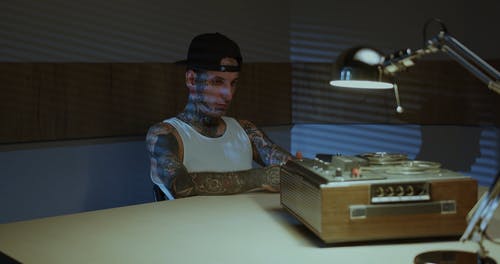 有关侦探, 光, 刺青的的免费素材视频