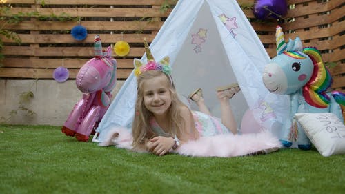 有关原本, 小女孩, 小孩的免费素材视频