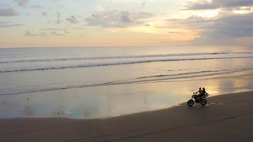 有关一对, 人, 多云的的免费素材视频