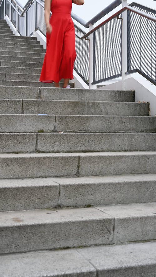 有关covid-19, 下降, 交谈的免费素材视频