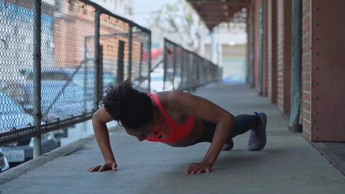 有关俯卧撑, 强大, 行使的免费素材视频