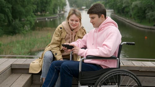 有关一对, 下落, 人的免费素材视频