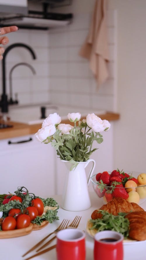 有关人, 在家, 垂直视频的免费素材视频