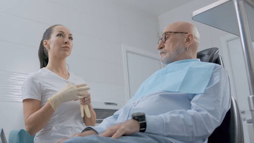 有关个人保护设备, 乳胶手套, 医疗专业人员的免费素材视频