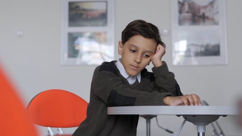 有关不快乐, 伤心, 儿童的免费素材视频